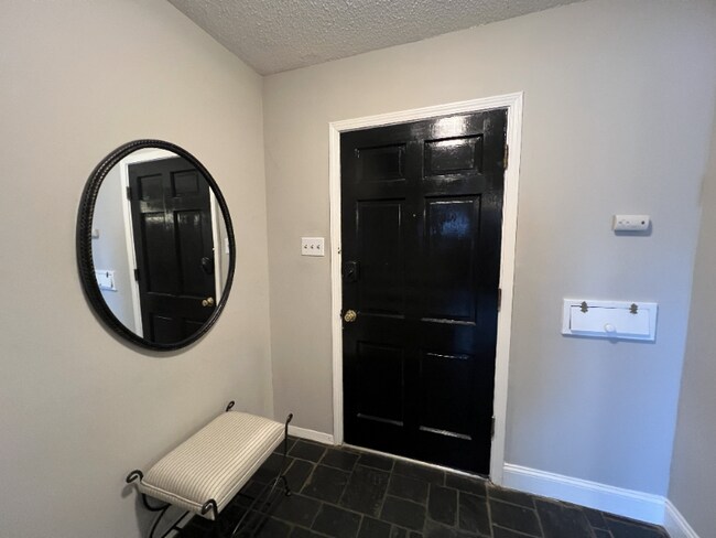 Building Photo - 435 N Highland St