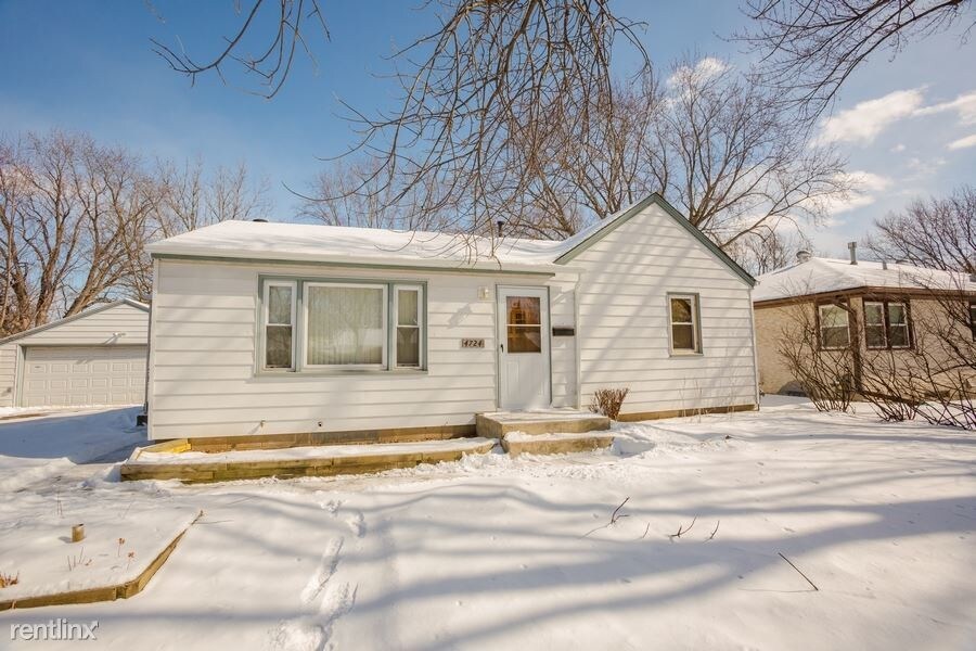 Primary Photo - 2 br, 1 bath House - 4724 Nevada Avenue N