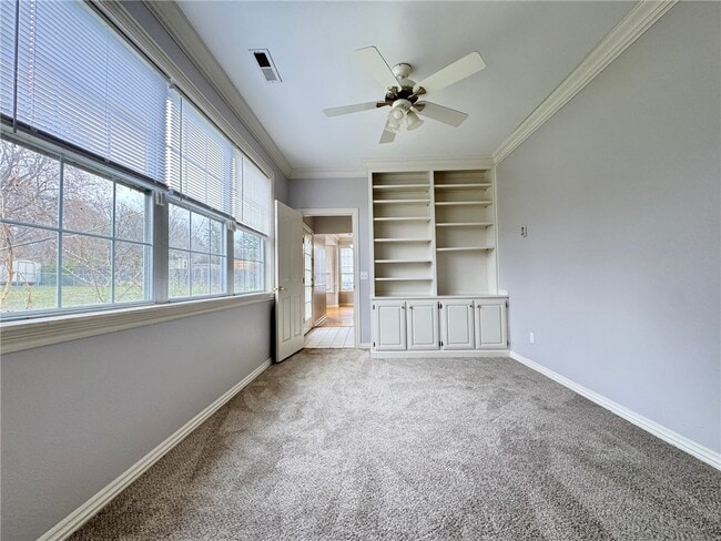 Building Photo - 3834 E Chadwick Dr