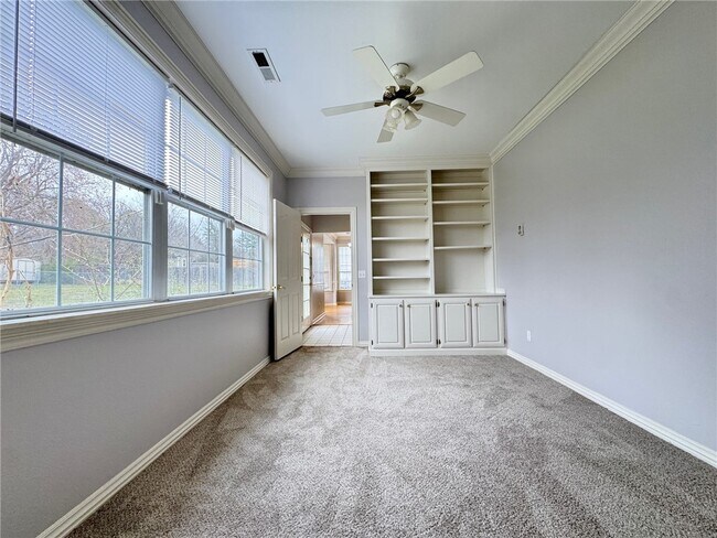 Foto del edificio - 3834 E Chadwick Dr