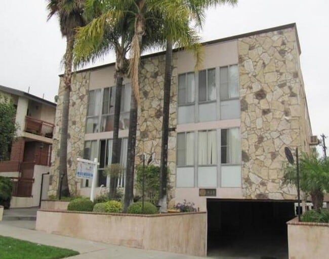 Building Photo - 630 E Orange Grove Ave