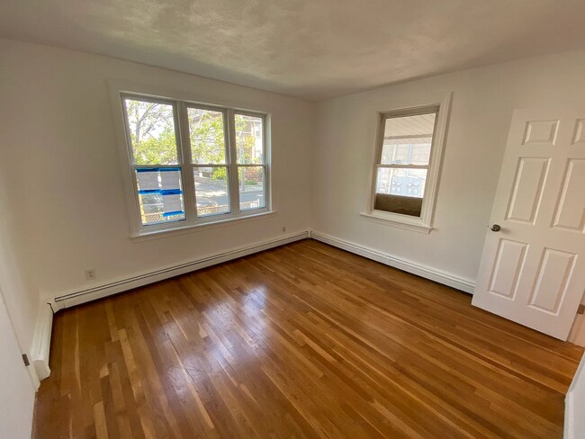 Building Photo - 88 Irving St