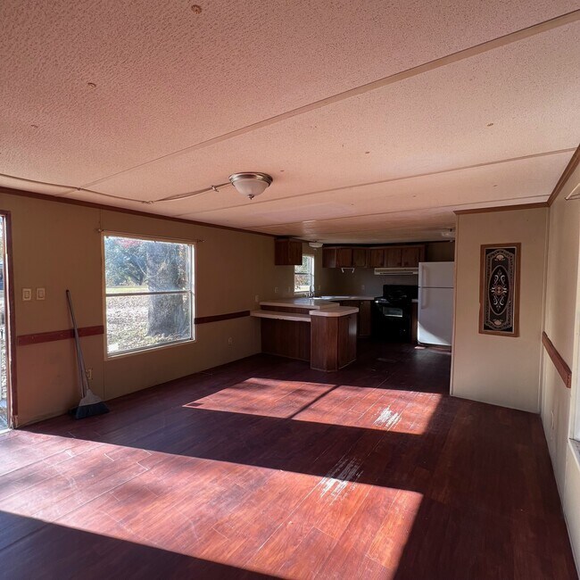 Foto del edificio - 1481 Holly Grove Rd