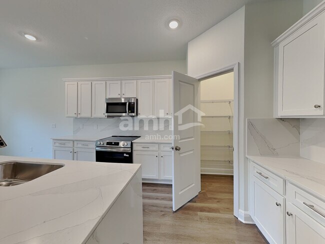Building Photo - 1550 Blue Nile Pt