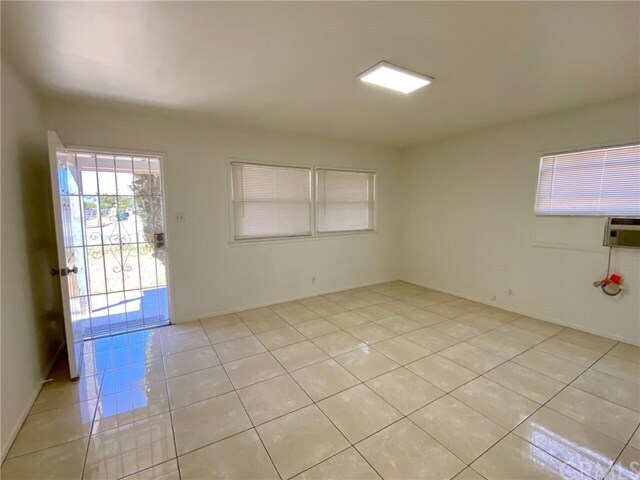Building Photo - 3188 Rosemead Pl