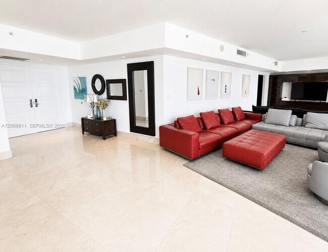 Foto del edificio - 150 Sunny Isles Blvd