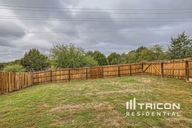 Building Photo - 5764 Maxfli Dr