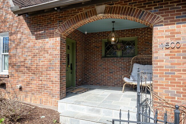 Foto del edificio - 1500 Clayton Ave