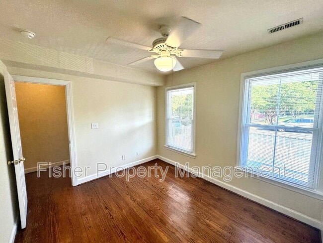 Building Photo - 610 Albemarle St