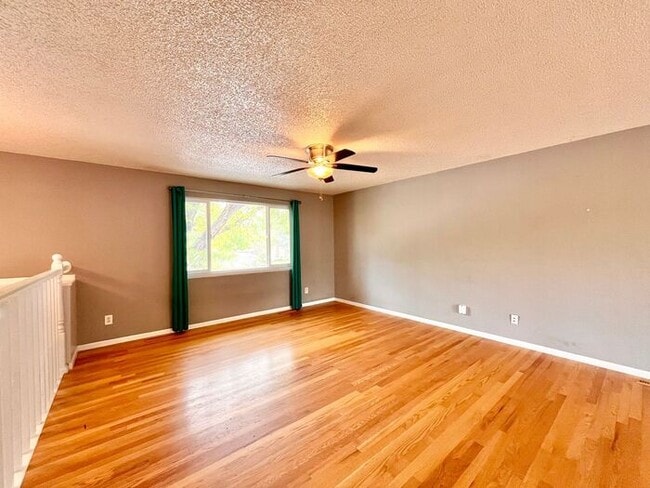 Foto del edificio - Beautiful 4 bed/ 2 bath Home