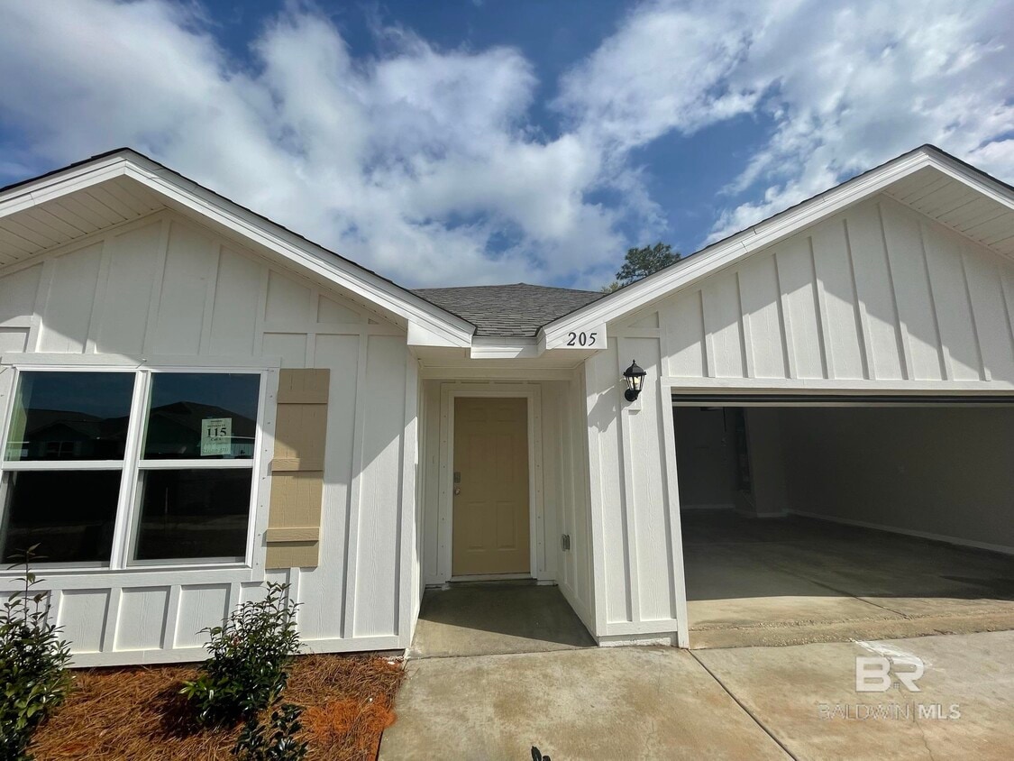 Foto principal - 205 Burnston Wy