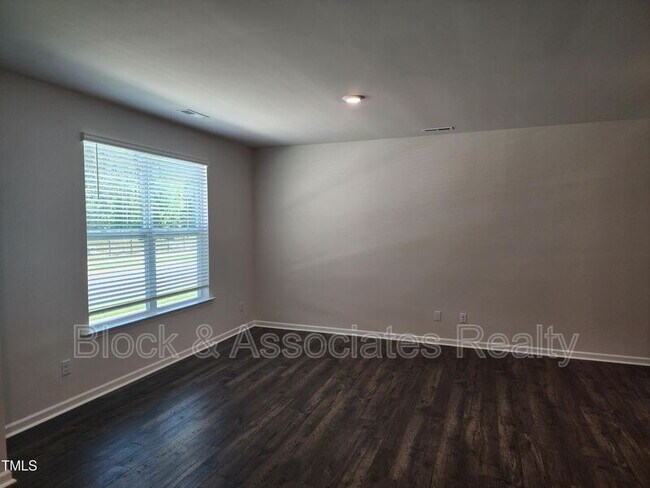 Building Photo - 866 Old Tarboro Rd