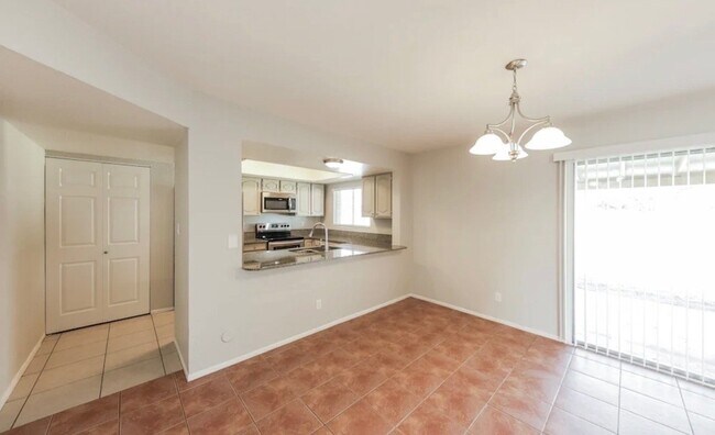 Foto del edificio - 16510 W Jenan Dr