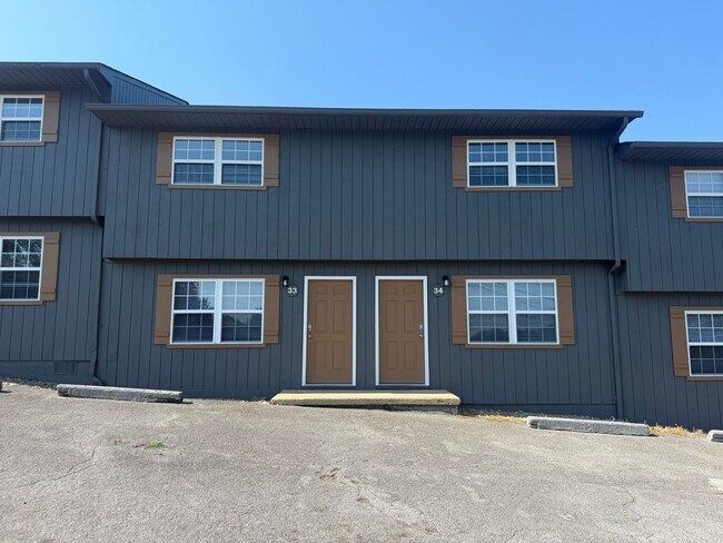 Building Photo - 2 Bedroom 1.5 Bath Apartment located in Jo...