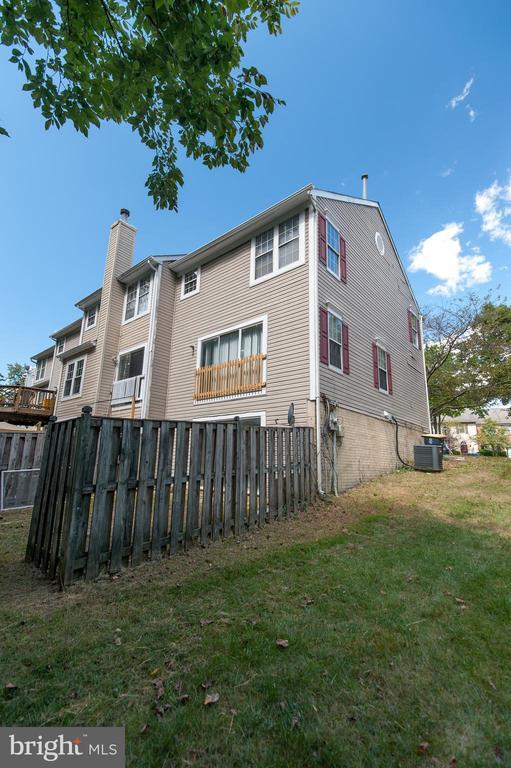 Building Photo - 10749 Kitchener Ct