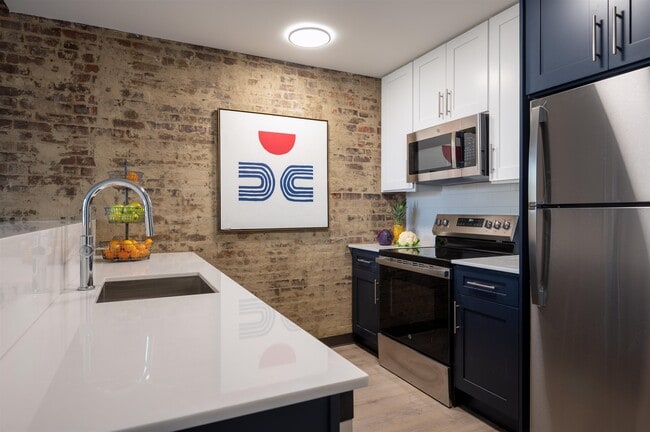 Building Photo - 857 Bergen Ave