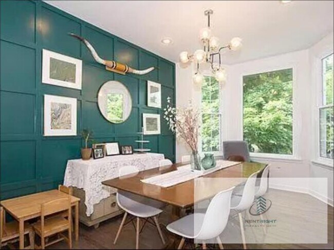 Foto del edificio - 3407 N Troy St