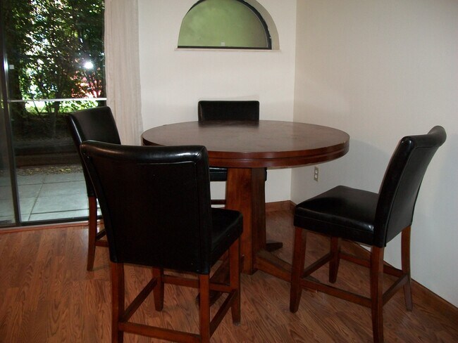 Building Photo - 3293 Kennett Sq