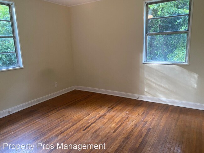 Building Photo - 1 br, 1 bath House - 123 Sharon Circle