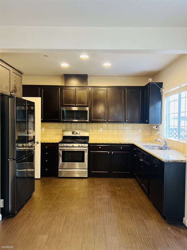 Building Photo - 4 br, 3 bath House - 3296 Vittoria Loop