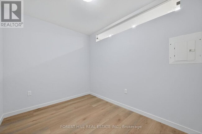 Building Photo - 19 Candis Dr