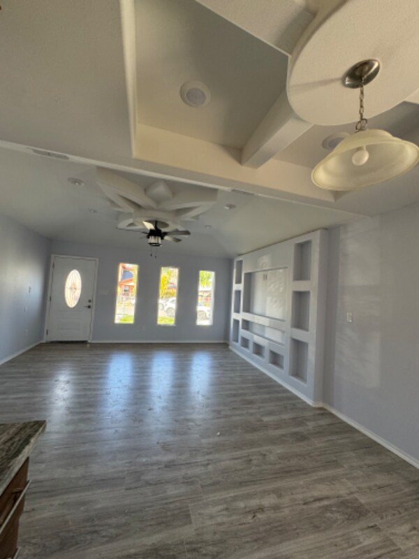 Building Photo - 708 E Cedro St