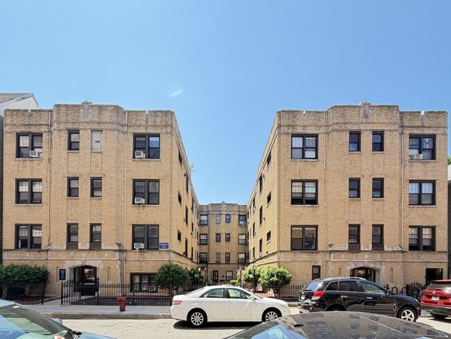 Building Photo - 2854 N Orchard St