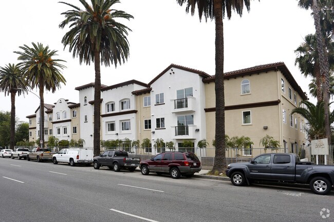 Foto del edificio - Winnetka Senior Apartments