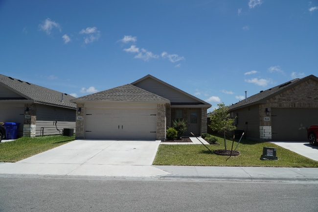 Foto del edificio - 7626 Rustler Ln