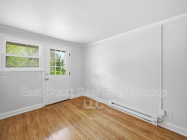 Building Photo - 430-R N Locust St