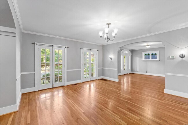 Building Photo - 434 Melville Ave