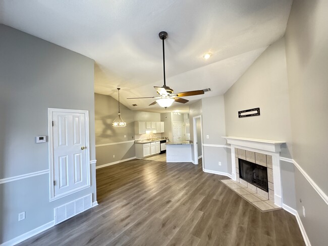 Open Floor Plan - 1217 Brady Hollow Ln