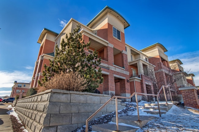 Building Photo - 2BD/2.5BA Condo with Parking Spot and Garage at Parkhill  AVAIL NOW!