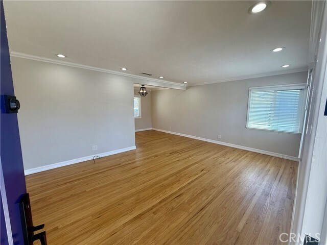 Foto del edificio - 517 Blossom Ln