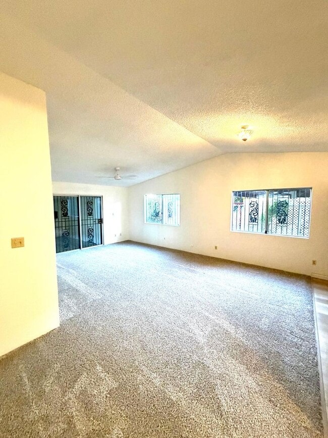 Foto del edificio - Charming 4 bedrooms single family home in Delano - Schedule your tour now!