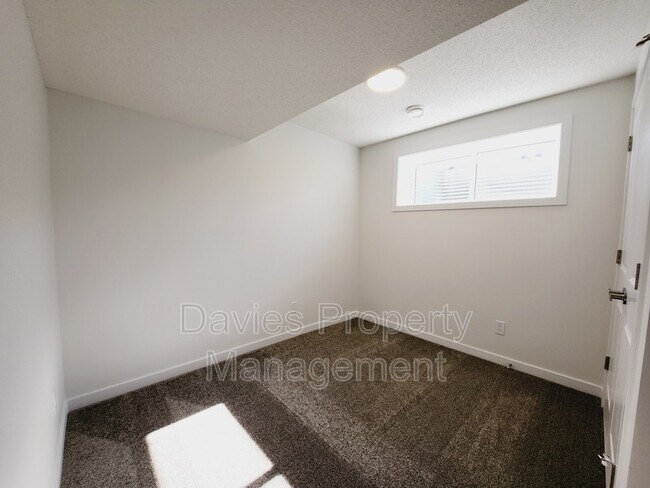 Building Photo - 5243 Edgemont Blvd NW