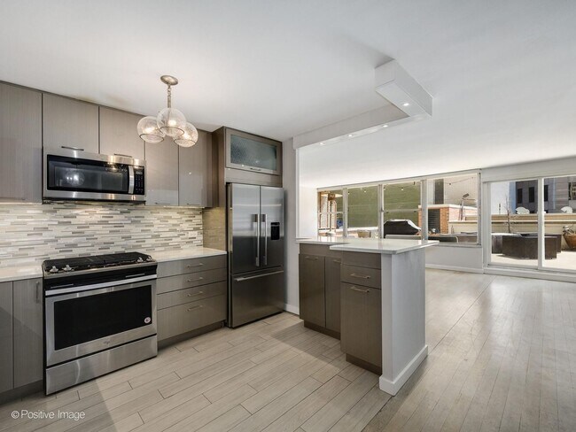 Foto del edificio - 1000 N Lake Shore Dr
