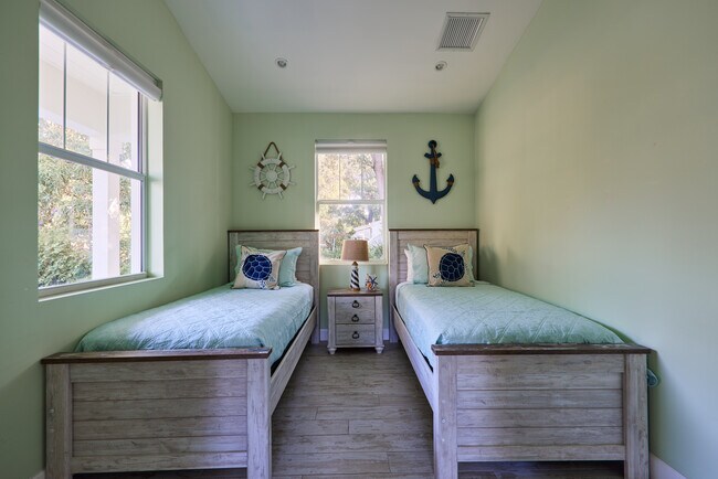 Foto del edificio - 1280 SW 25th Ave