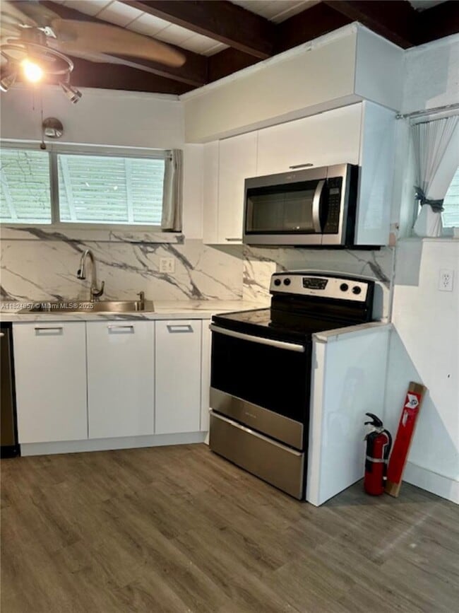 Foto del edificio - 2394 NE 136th Ln
