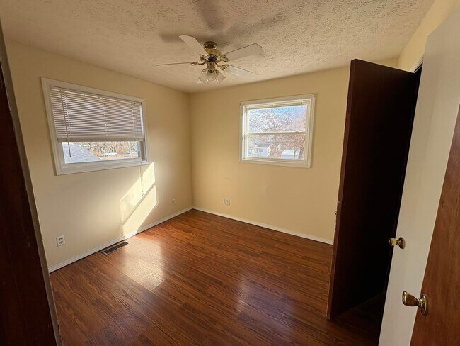 Foto del edificio - 506 John C Strange St