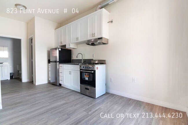 Foto del edificio - 823 N Flint Ave