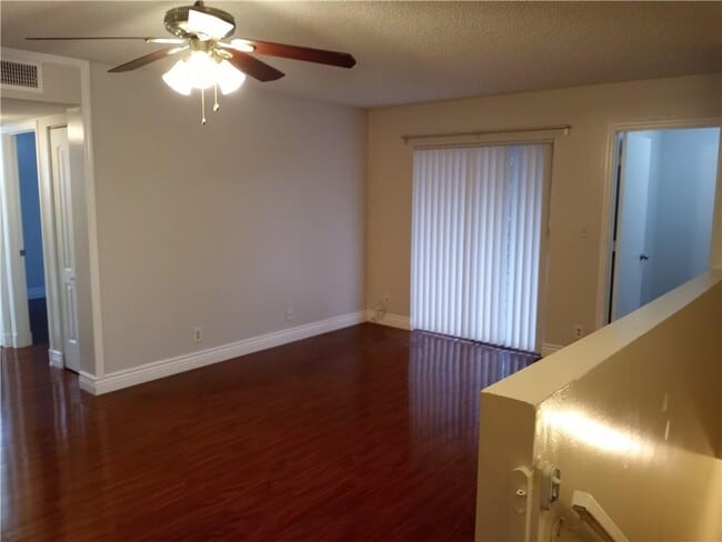 Building Photo - 313 Gardens Dr