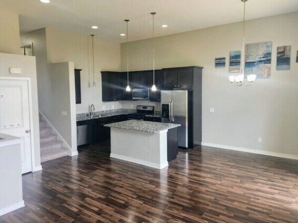 Foto del edificio - 7878 Cottonwood Ln