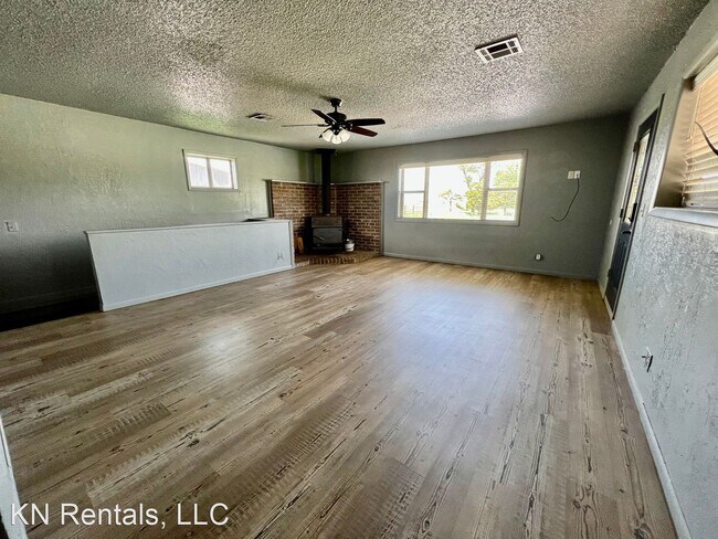 Foto del edificio - 4 br, 1.5 bath House - 98883 N 2490 RD