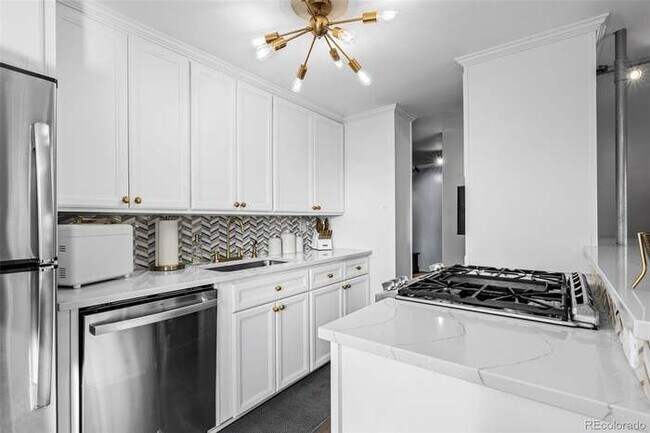 Foto del edificio - 800 N Washington St