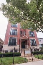 Building Photo - 4210 N California Ave