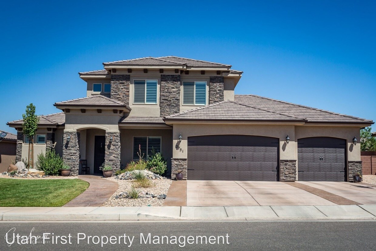 Foto principal - 4 br, 3.5 bath House - 2751 E Auburn Drive