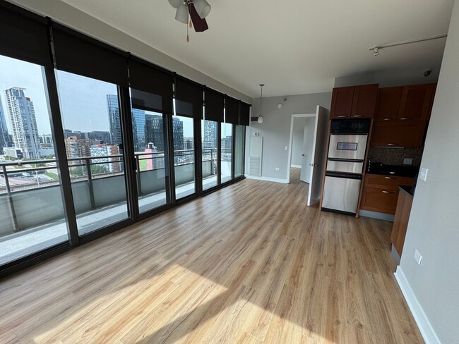 Foto del edificio - 647 W Wayman St