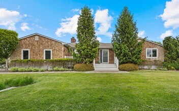 Building Photo - 58 Bayfield Ln