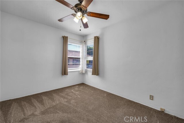 Foto del edificio - 687 W 18th St
